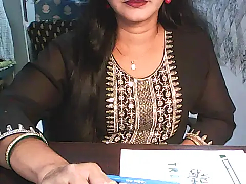 Tara-rathod05 online show from January 10, 2026, 3:03 pm