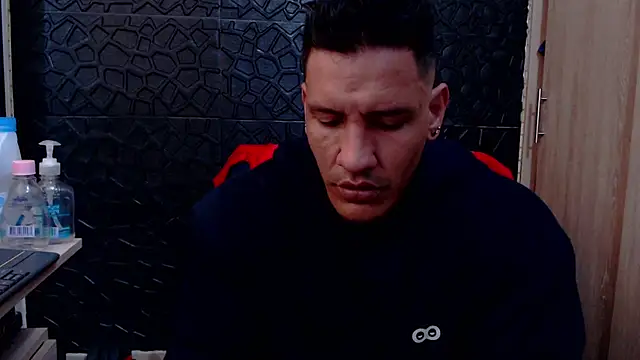 viktor herrera online show from February 2, 2026, 3:33 pm