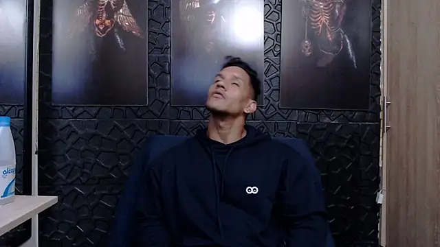 viktor herrera online show from March 19, 2026, 7:01 am