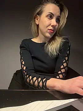 ElenaWhitmore online show from February 23, 2026, 10:29 pm