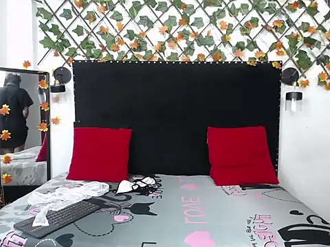 vsamanthaper1 online show from February 28, 2026, 7:37 pm