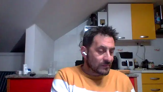 colosone online show from April 16, 2026, 8:09 pm