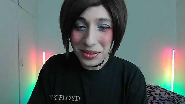 HoneyValentine online show from February 15, 2026, 11:23 pm