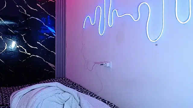 jamescurly00 online show from February 17, 2026, 7:27 am