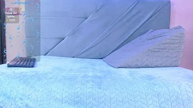 studentdeivy  online show from February 20, 2026, 2:28 pm