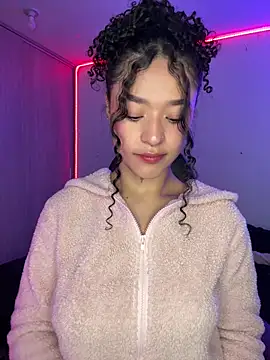 crystal dlun online show from March 21, 2026, 3:59 pm