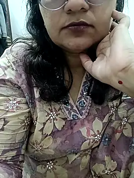 piryasharma005 online show from January 13, 2026, 9:36 am