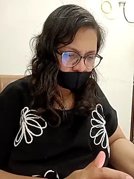 piryasharma005 online show from February 23, 2026, 7:33 pm