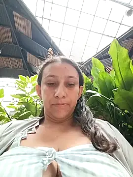 Snapshot of Andry-19 chatting on January 9, 2026, 8:10 pm Andry-19 online show from January 9, 2026, 8:10 pm