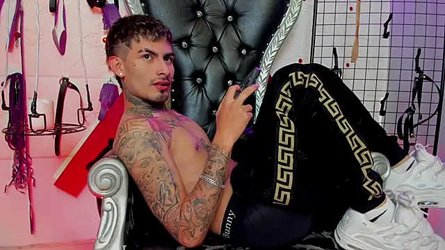 Valentino-777 online show from January 6, 2026, 8:56 pm