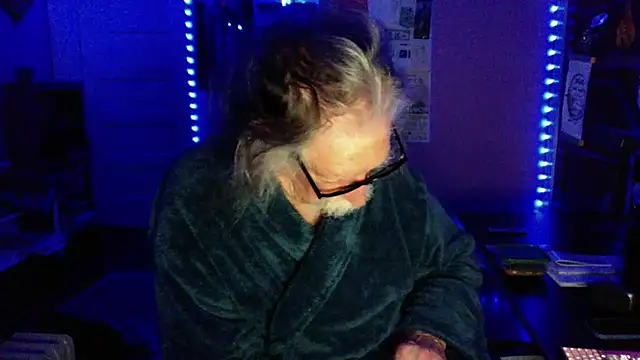 LickYourYoni online show from March 27, 2026, 9:42 am