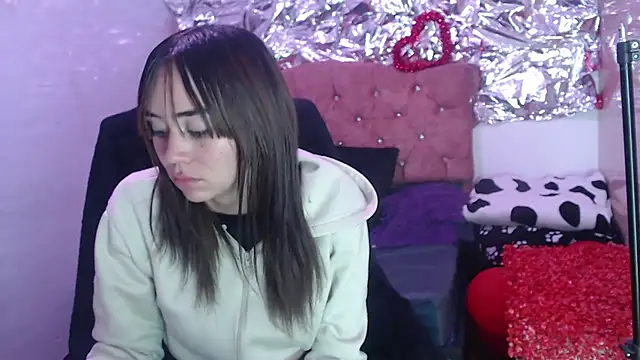 Snapshot of sofiaspring chatting on March 4, 2026, 6:36 pm sofiaspring online show from March 4, 2026, 6:36 pm