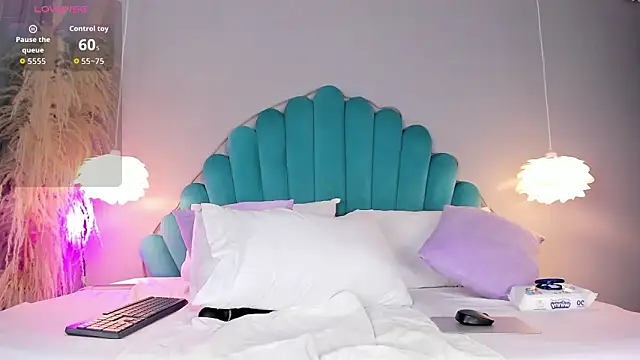 Snapshot of EmmaStonn_ chatting on January 15, 2026, 5:27 pm EmmaStonn online show from January 15, 2026, 5:27 pm