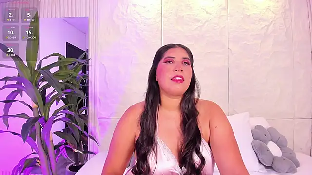 LunaKarther online show from April 12, 2026, 4:17 am