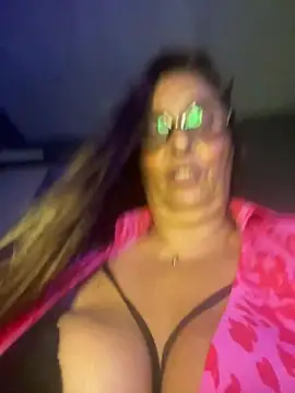 Annalua73 online show from January 11, 2026, 11:43 pm