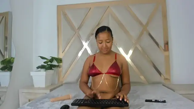 Snapshot of sweetdesireasm chatting on February 3, 2026, 6:40 am sweetdesireasm online show from February 3, 2026, 6:40 am