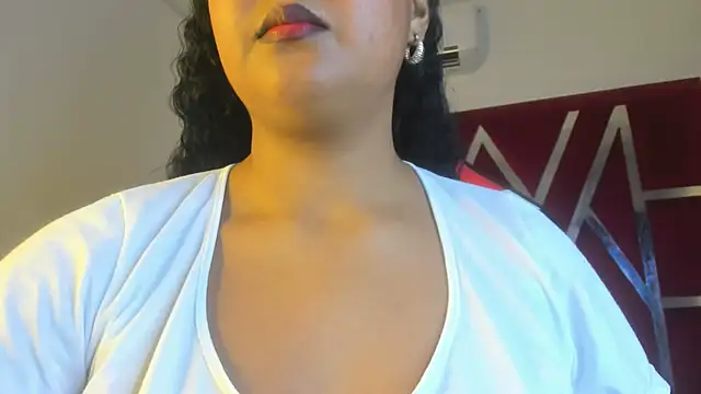 Snapshot of sweetdesireasm chatting on February 12, 2026, 8:15 pm sweetdesireasm online show from February 12, 2026, 8:15 pm