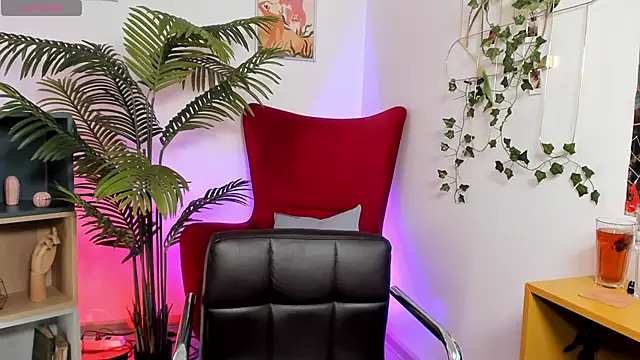 Ruby blossom  online show from January 15, 2026, 6:07 am