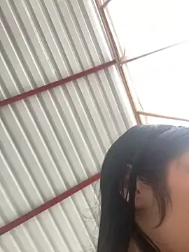 LunaSeduct online show from January 9, 2026, 3:48 pm