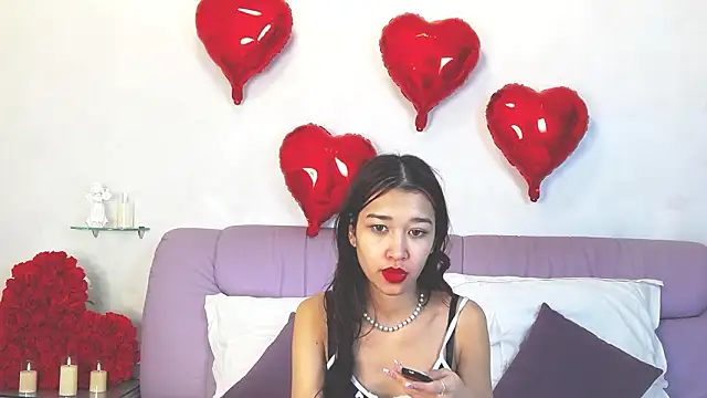 ChloeRosen online show from February 9, 2026, 8:02 pm