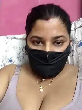 pinkisaha75 online show from April 11, 2026, 12:31 pm