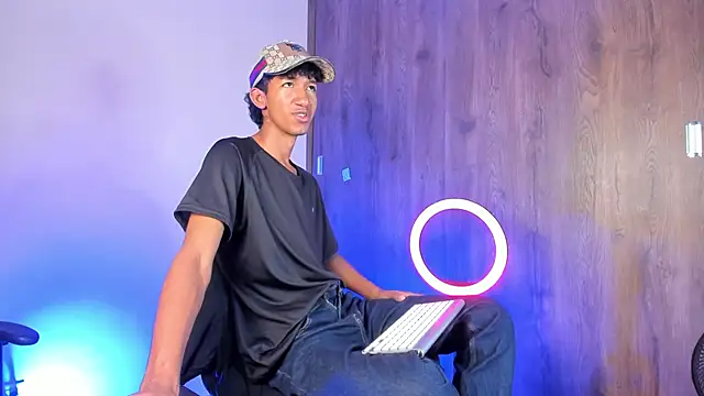 neitan miller  online show from February 19, 2026, 1:18 pm