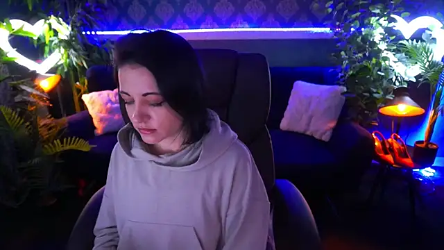 Dafni Monn online show from March 11, 2025, 6:32 am