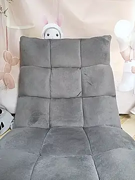 MiaBaba online show from April 6, 2026, 7:48 pm