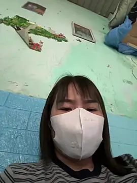 July-love online show from February 13, 2026, 3:35 am