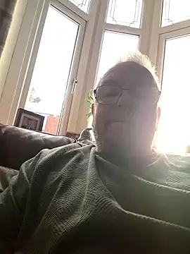 justenjoyingurcompany online show from January 10, 2026, 9:33 am