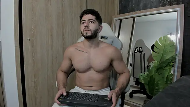 Snapshot of Thiago_moretti chatting on May 25, 2026, 11:33 pm Thiago moretti online show from May 25, 2026, 11:33 pm