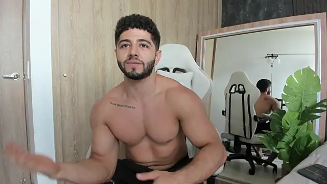 Snapshot of Thiago_moretti chatting on May 28, 2026, 4:26 pm Thiago moretti online show from May 28, 2026, 4:26 pm