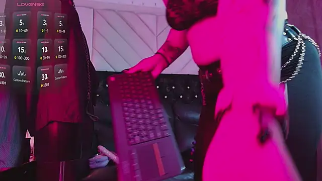 Scaarlett prince online show from February 24, 2026, 12:47 pm