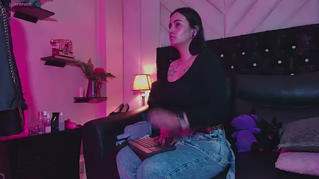 Scaarlett prince online show from February 26, 2026, 12:48 pm