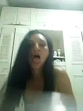mariana santacoloma online show from May 25, 2026, 7:58 am