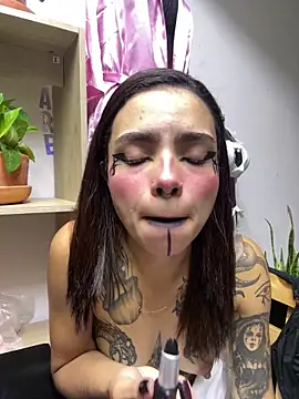 Electra Darkk online show from April 17, 2026, 4:54 pm