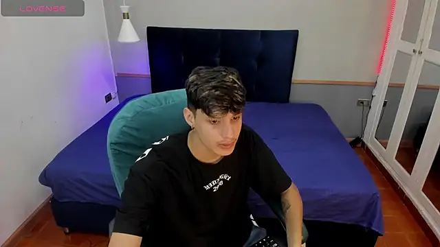 Snapshot of Nick_Alejandro chatting on January 10, 2026, 9:05 pm Nick Alejandro online show from January 10, 2026, 9:05 pm