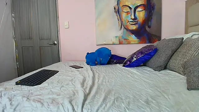 kendall-foox online show from February 12, 2026, 2:17 am