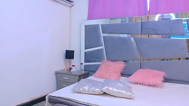 Scook Gray  online show from January 14, 2026, 8:47 pm