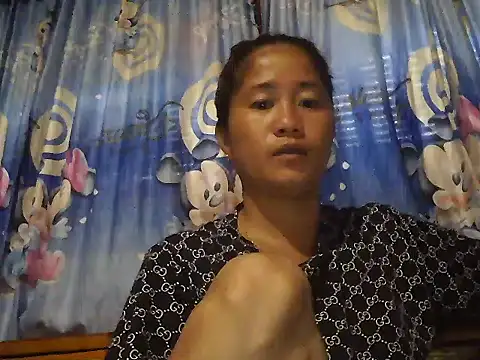 lovelyxxx88 online show from February 10, 2026, 11:20 pm