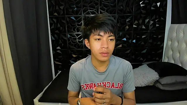 davincihugecock online show from March 26, 2026, 7:08 pm