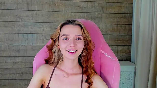 VanessaVienne online show from February 28, 2026, 4:30 pm