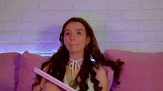 VanessaVienne online show from April 12, 2026, 4:45 pm