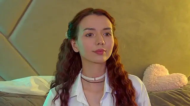 VanessaVienne online show from June 7, 2026, 4:22 pm
