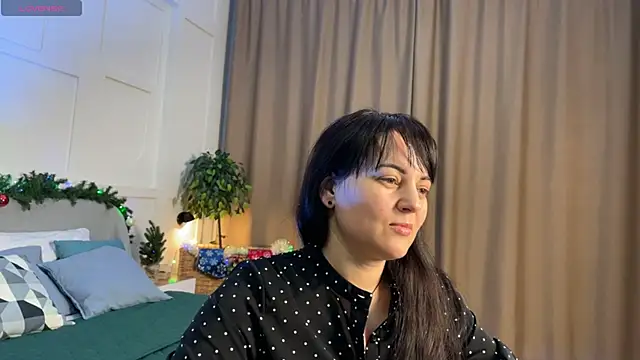  SilkyShadow  online show from January 15, 2026, 1:10 am