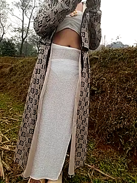 hoahong2 online show from January 15, 2026, 1:21 am