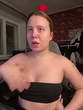 AnnaSeint online show from February 6, 2026, 6:11 pm