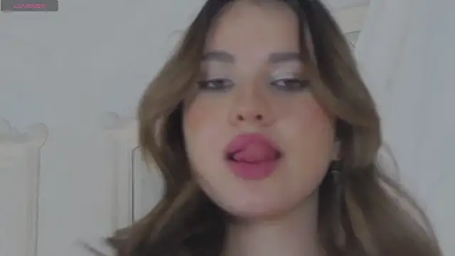 LiaVesper online show from January 12, 2026, 6:07 am