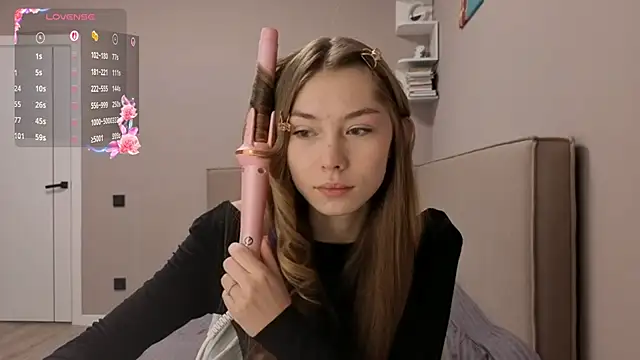 Snapshot of LindyUnderkoffler chatting on February 22, 2026, 1:09 pm LindyUnderkoffler online show from February 22, 2026, 1:09 pm