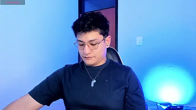 Theo Rowan online show from February 10, 2026, 6:12 pm